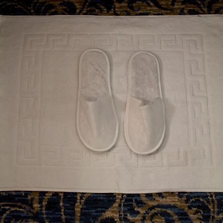 Rehana Plaza Hotel Kahire Dış mekan fotoğraf A bath mat