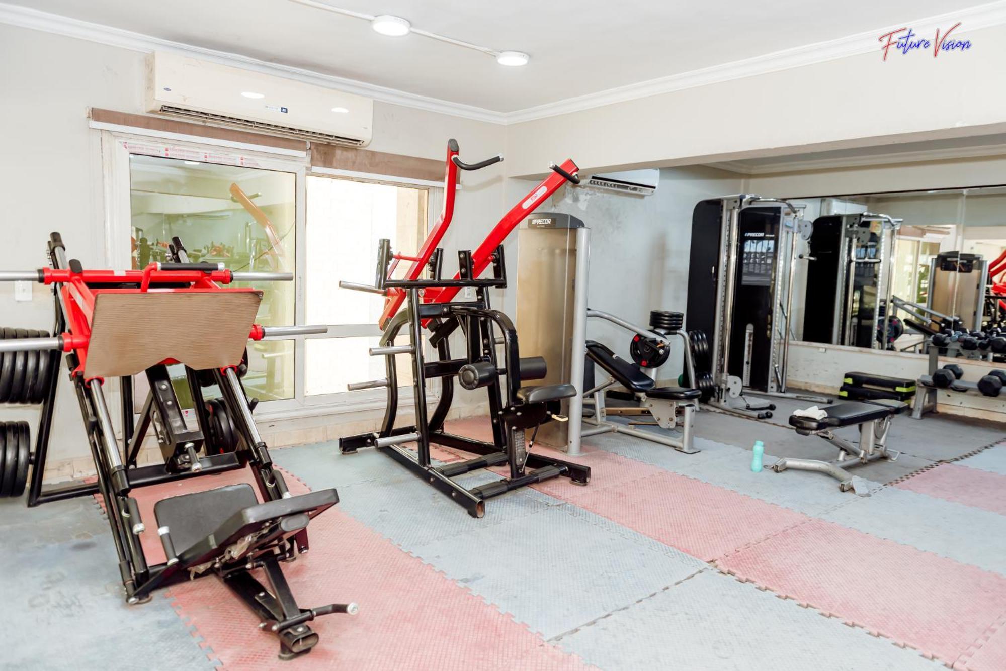 Rehana Plaza Hotel Kahire Dış mekan fotoğraf The gym at the Taj Bengal