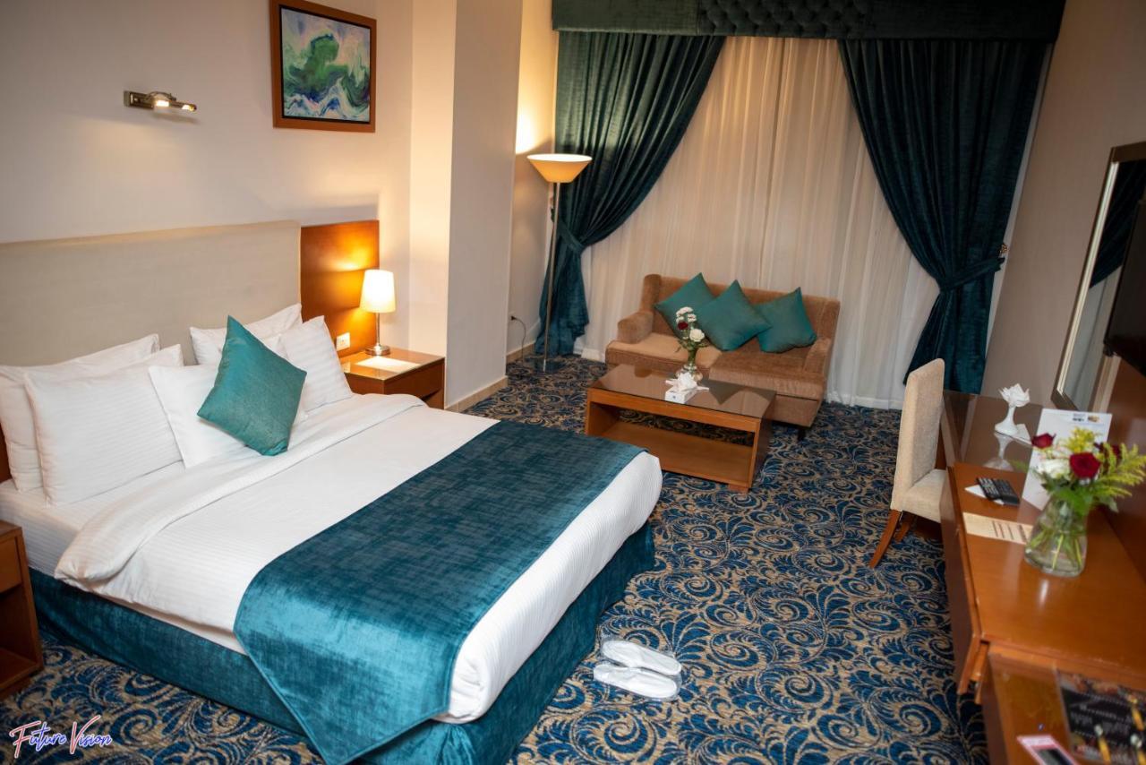 Rehana Plaza Hotel Kahire Dış mekan fotoğraf A room at the hotel
